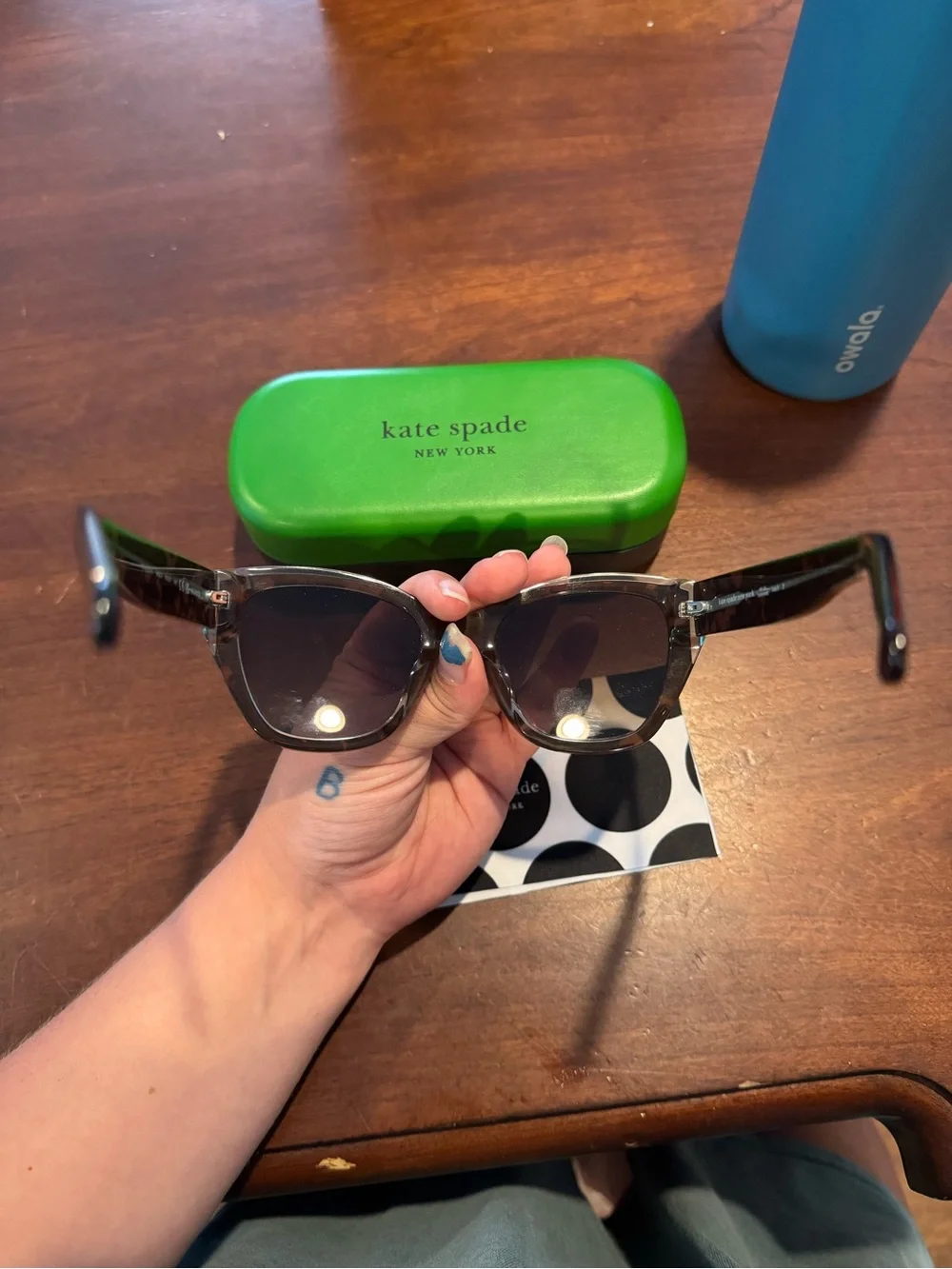 kate spade Yolanda brown tortoiseshell cat-eye sunglasses with green case